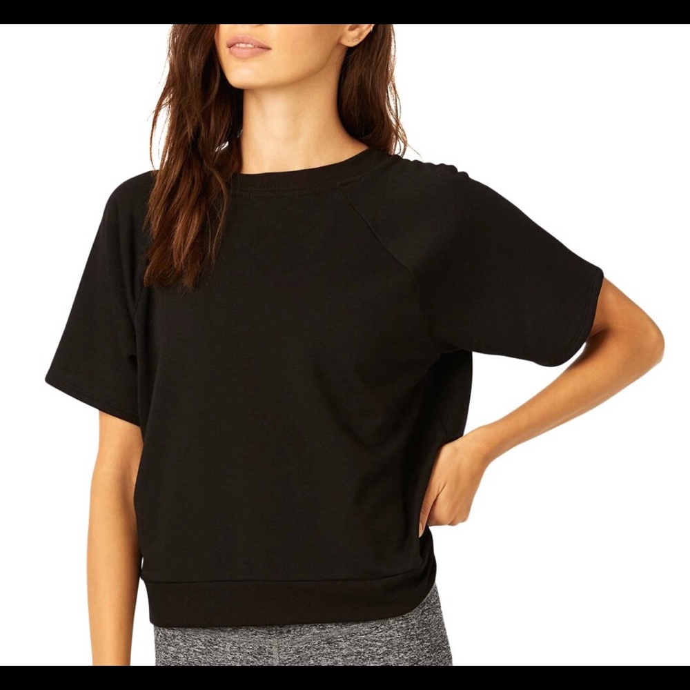 Beyond Yoga short sleeve pull over